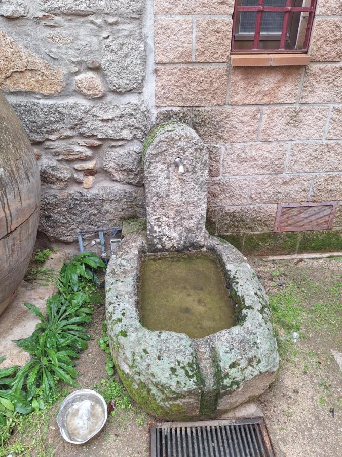 Hostal El Patio Restaurante San Bartolome de Pinares Exterior foto