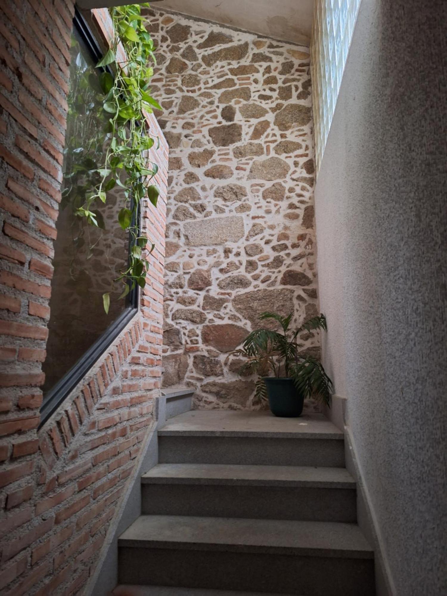 Hostal El Patio Restaurante San Bartolome de Pinares Exterior foto